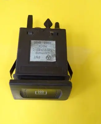 Volkswagen Golf IV Windscreen/window heater switch 1J0959621C
