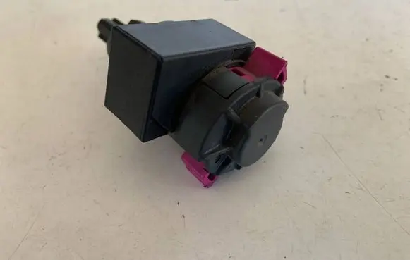 Audi A6 S6 C7 4G Brake pedal sensor switch 4F0945459B