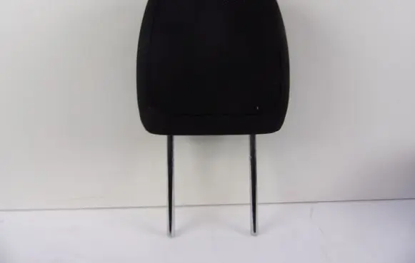 Jeep Renegade Front seat headrest