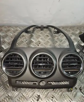 Opel Antara Dashboard center trim panel 96661704