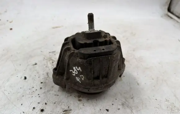 BMW 3 E90 E91 Engine mount bracket 
