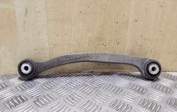 Mercedes-Benz CLS C219 Rear control arm A2303520101