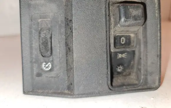 BMW 5 E34 Light switch 8110497