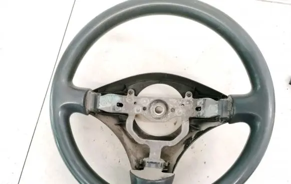 Toyota Yaris Verso Steering wheel