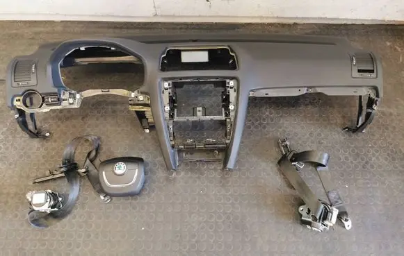 Skoda Octavia Mk2 (1Z) Dashboard