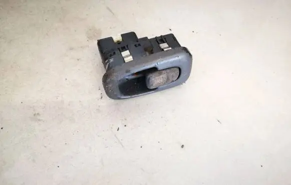 Volvo S70 V70 V70 XC Electric window control switch 9496600 03458522