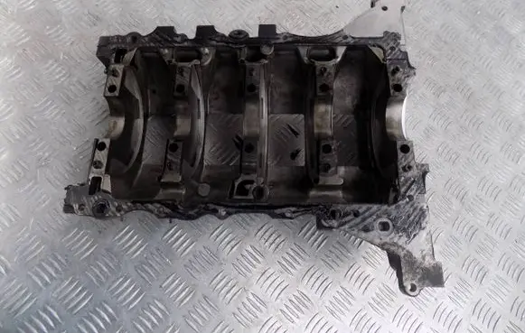 Citroen C5 Aircross Engine block 9685737310