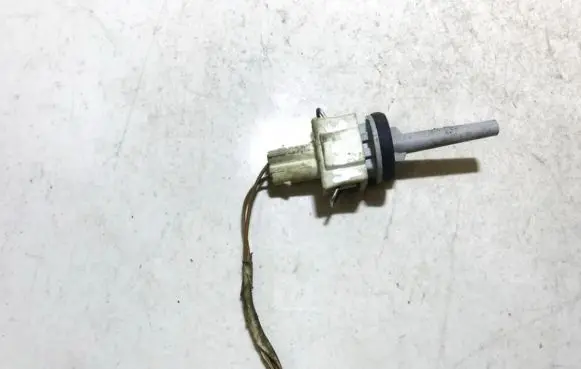Audi A4 S4 B5 8D Sensor 357972752e