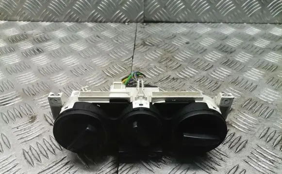 Skoda Octavia Mk1 (1U) Climate control unit 1j0820045e