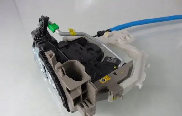 KIA Pro Cee'd II Front door lock
