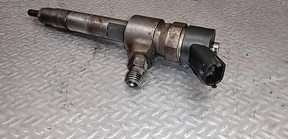Opel Zafira B Fuel injector 0445110276