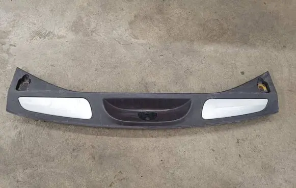 Jeep Grand Cherokee Tailgate/boot lid lock trim 1NR391U5AF
