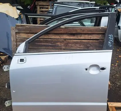 Chevrolet Captiva Front door
