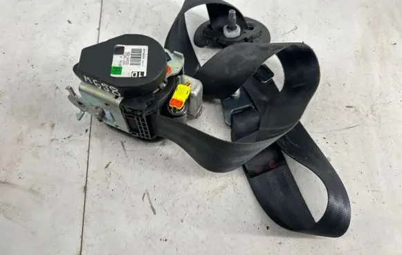 Peugeot 308 Front seatbelt 96776852XX 622193000 0411070
