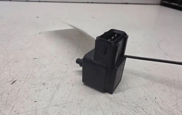 BMW 7 E65 E66 Air pressure sensor 7787142