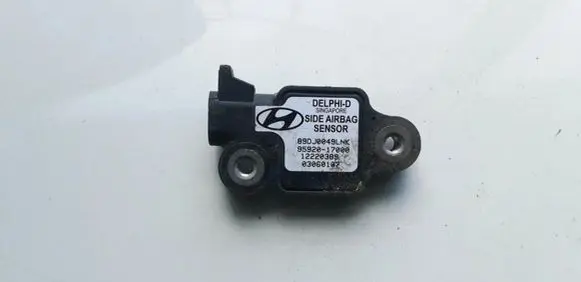 Hyundai Matrix Airbag deployment crash/impact sensor 9592017000 95920-17000