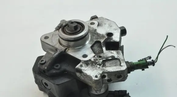 Volvo XC60 Fuel injection high pressure pump 30756125