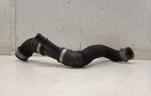 Mercedes-Benz E W212 Engine coolant pipe/hose A2125012684