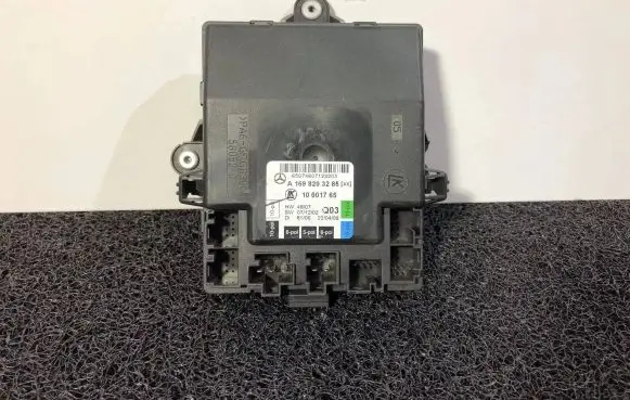 Mercedes-Benz A W169 Door control unit/module A1698203285