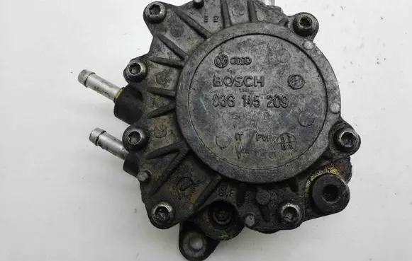 Volkswagen PASSAT B6 Vacuum pump 03G145209