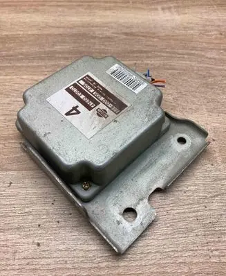 Nissan X-Trail T30 Torque split ecu control unit/module 41650EQ070 A68000U06