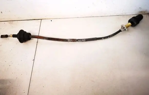 Rover 214 - 216 - 220 Clutch cable uuc10061