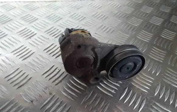 Opel Vectra C Generator/alternator belt tensioner 55556090