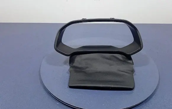 Renault Captur Other sill/pillar trim element 682409204R