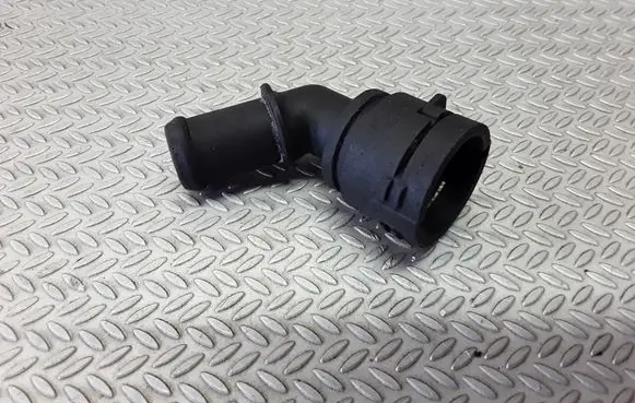 Volkswagen Touran I Engine coolant pipe/hose 1J0122231D