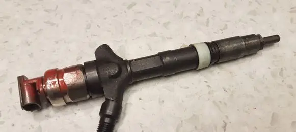 Toyota Avensis T220 Fuel injector 236700G010 01H11197