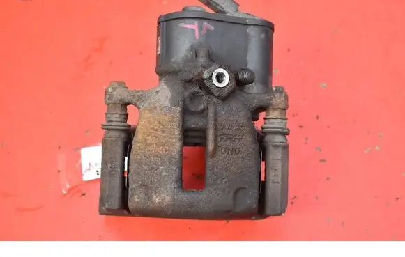 Volkswagen PASSAT CC Rear brake caliper