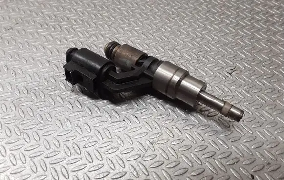 Audi A2 Fuel injector 0261500005