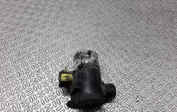 Honda HR-V Windscreen/windshield washer pump