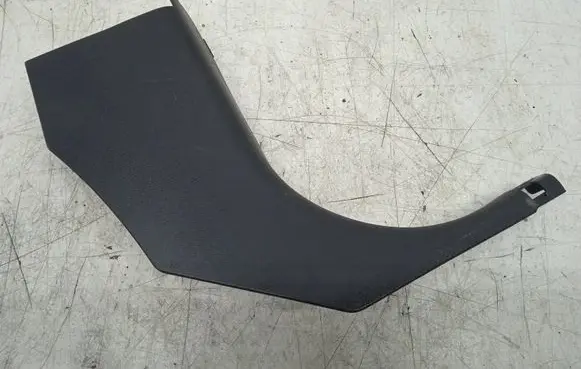 Foot area side trim