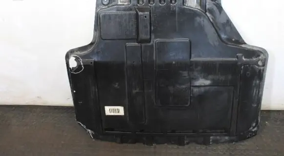 Ford Focus Engine splash shield/under tray