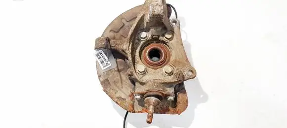 Volvo XC70 Front wheel hub 9461943