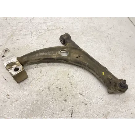 Volkswagen PASSAT B6 Front lower control arm/wishbone 3C0407153B