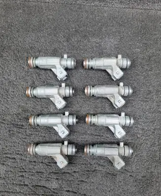 Fuel injectors set