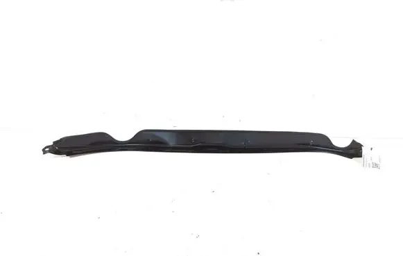 Volkswagen PASSAT B9 Other engine bay part 3J0806239