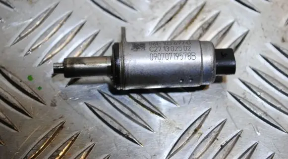 Audi Q5 SQ5 Camshaft vanos timing valve 06E103697G