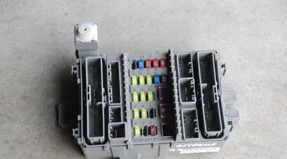 Honda Accord Fuse box set TL4E120