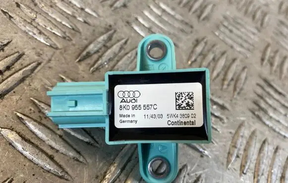 Audi A4 S4 B6 8E 8H Airbag deployment crash/impact sensor 8K0955557C 114303