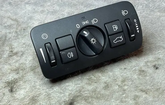 Volvo V70 Rear glass lock/latch C853 30739414