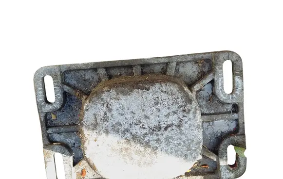 Other engine bay part