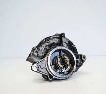 Audi A8 S8 D3 4E Vacuum pump 057145100AE