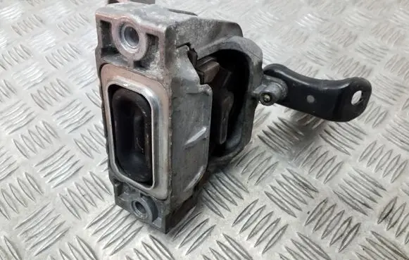 Skoda Superb B6 (3T) Engine mount bracket 1K0199262CB 1K0199588