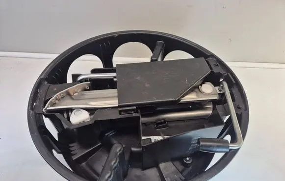 Mercedes-Benz C W204 Tool box A2048980007