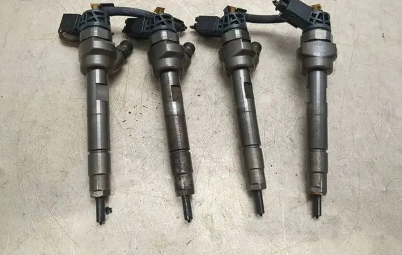 BMW 3 E92 E93 Fuel injectors set 0445110595