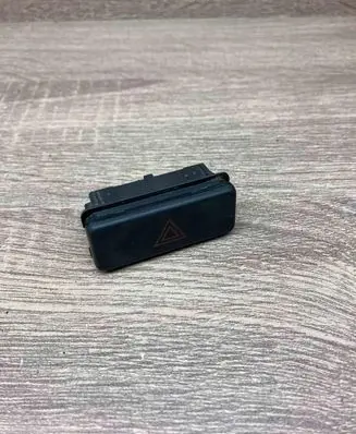 BMW 5 E39 Hazard light switch 1374220