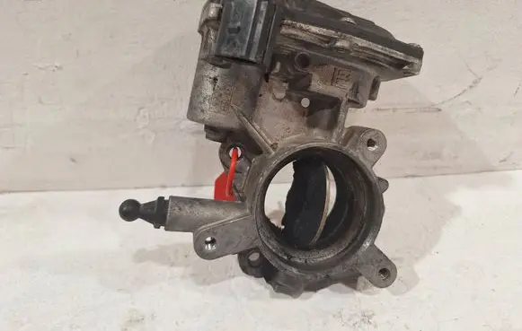 Opel Astra J Throttle body valve 55564164